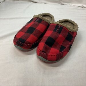 Deer Stags Men's Slippers Slipperooz Indoor-Outdoor, Red Black Flannel, Size 7 M